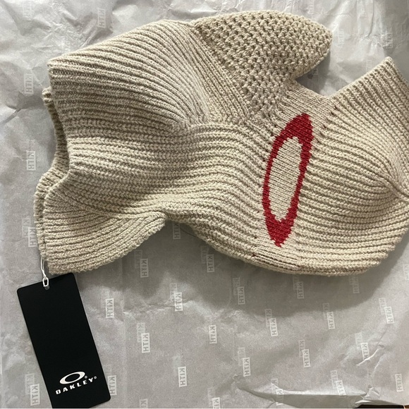 Kith for Oakley Pro ZW Knit Balaclava -Sandrift brand new in hand - Picture 6 of 10